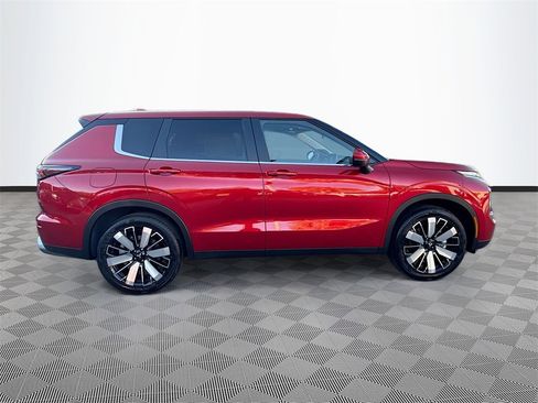 New 2026 Mitsubishi Outlander SE image 4