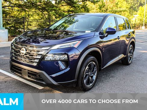 Used 2025 Nissan Rogue SV FWD image 2