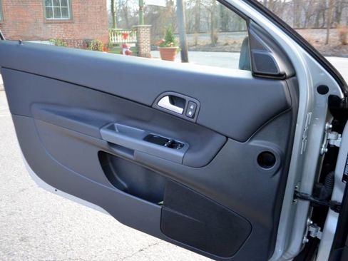 Used 2010 Volvo C30 T5 image 16