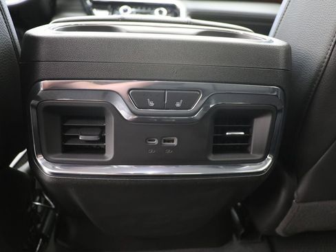 Used 2024 GMC Sierra 2500 Denali w/ Denali Reserve Package image 18