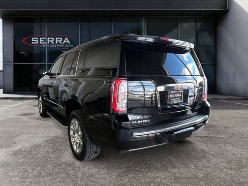 Used 2018 GMC Yukon Denali w/ Open Road Package image 2