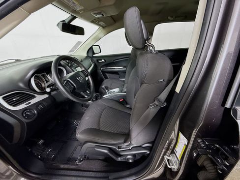 Used 2018 Dodge Journey SE w/ Mopar All Weather Group FWD image 24