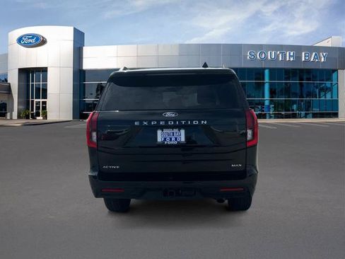 Certified 2025 Ford Expedition Max Active RWD image 4
