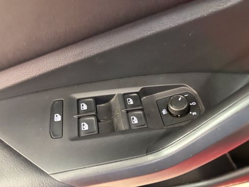 Used 2019 Volkswagen Jetta R-Line FWD image 26