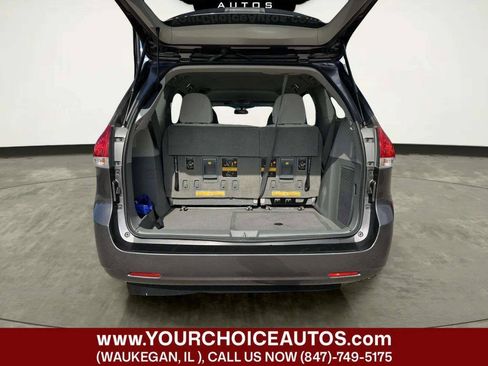 Used 2013 Toyota Sienna LE FWD image 16