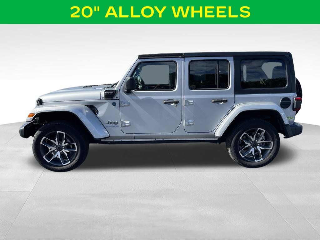 Used 2024 Jeep Wrangler Unlimited w/ Convenience Group AWD/4WD image 7