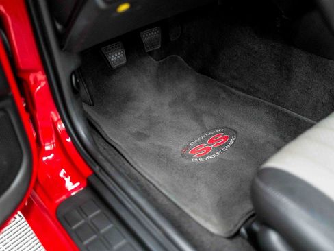 Used 2002 Chevrolet Camaro Z28 w/ SS Performance/Appearance Pkg RWD image 41