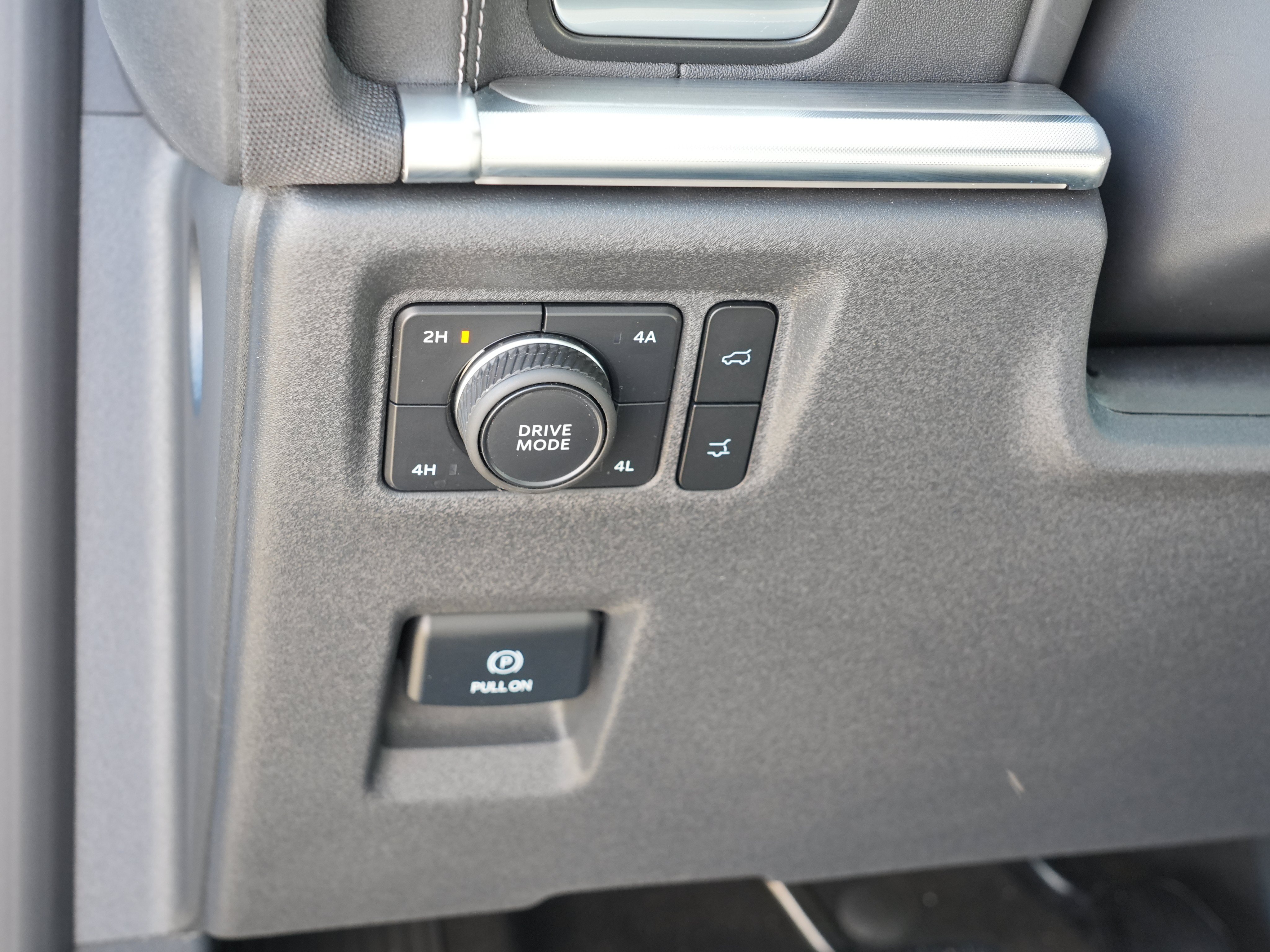 Used 2025 Ford Expedition Max Platinum AWD/4WD image 19