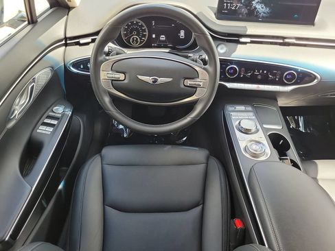 Used 2025 Genesis GV70 2.5T AWD/4WD image 23