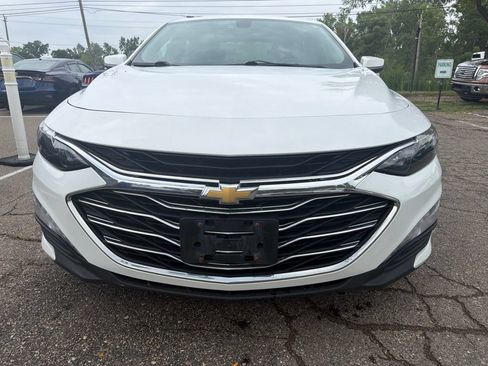 Used 2020 Chevrolet Malibu LT w/ Fleet LT Safety Package FWD image 2