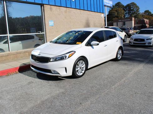 Used 2017 Kia Forte LX w/ LX Popular Plus Package image 3