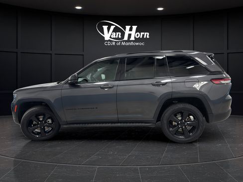 Used 2024 Jeep Grand Cherokee Limited w/ Luxury Tech Group II AWD/4WD image 6