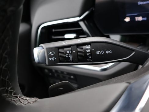 New 2025 Chevrolet Suburban Premier w/ Sun And Tow Package image 17