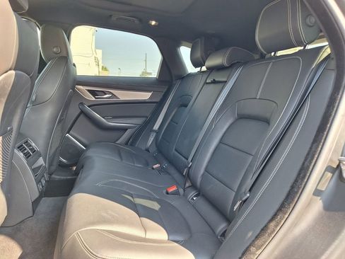 Used 2024 Jaguar F-PACE R-Dynamic S image 23