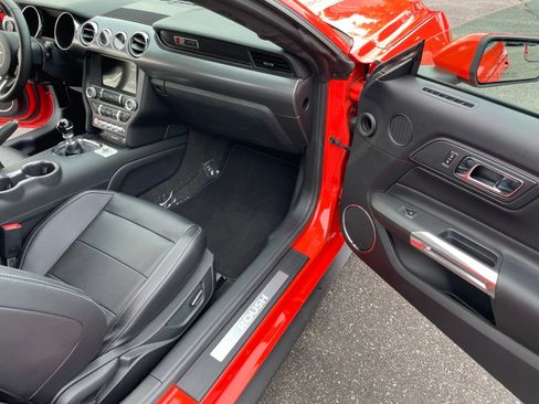 Used 2016 Ford Mustang GT Premium w/ GT Performance Package RWD image 12
