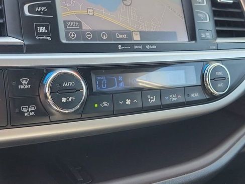 Used 2018 Toyota Highlander Limited Platinum w/ Protection Package #3 image 30