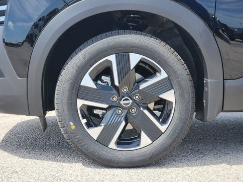 New 2026 Nissan Kicks SV w/ Cold Weather Package AWD/4WD image 7