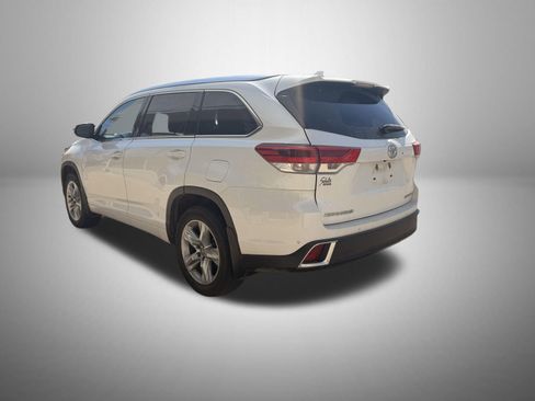 Used 2017 Toyota Highlander Limited w/ Carpet Mat Package AWD/4WD image 3