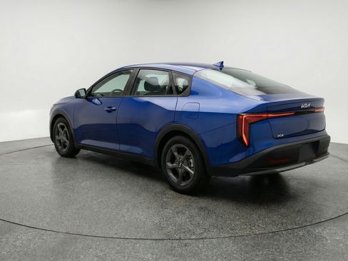 Used 2025 Kia K4 LXS FWD image 6