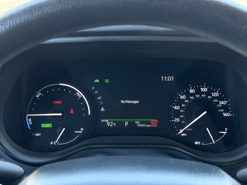 Used 2025 Toyota Sienna LE FWD image 11