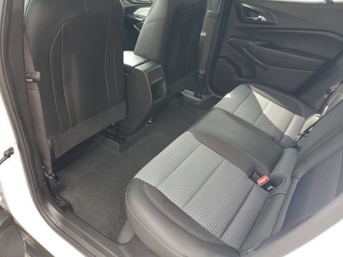 Used 2025 Chevrolet Trax LT w/ LT Convenience Package FWD image 29