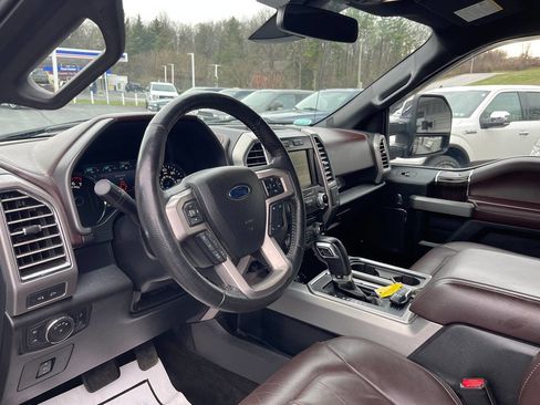 Used 2015 Ford F150 Platinum w/ Equipment Group 701A Luxury image 25