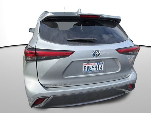 Used 2020 Toyota Highlander Limited image 10