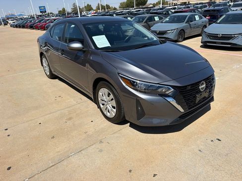 Used 2025 Nissan Sentra S FWD image 7