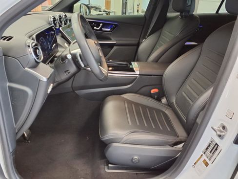 Used 2025 Mercedes-Benz GLC 350e 4MATIC image 20