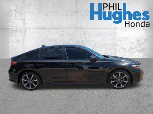 Used 2025 Honda Civic Sport Touring image 2