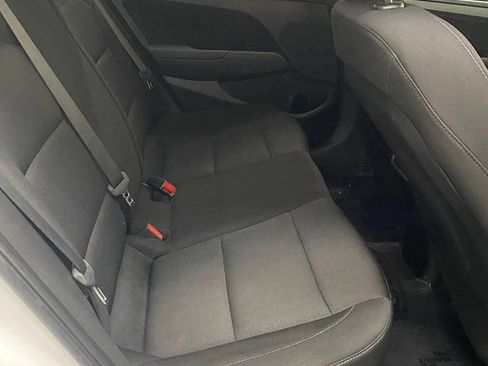 Used 2018 Hyundai Elantra SEL FWD image 12