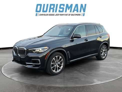 Used 2022 BMW X5 xDrive40i w/ Premium Package image 2