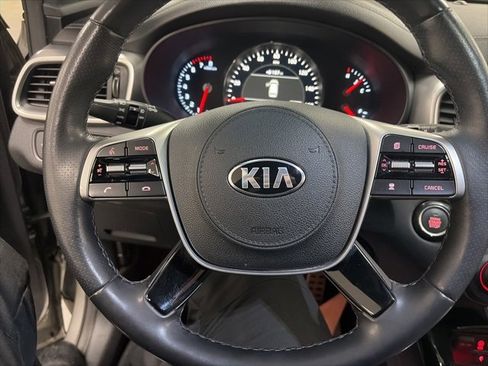 Used 2019 Kia Sorento SX image 19