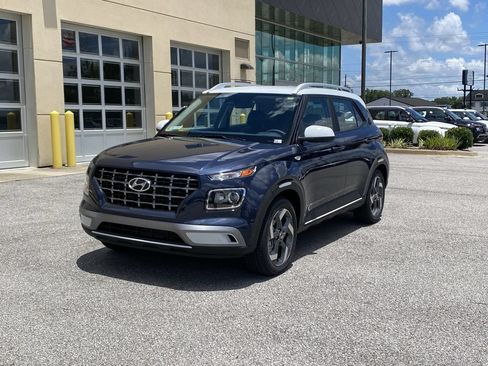 New 2026 Hyundai Venue SEL FWD image 5