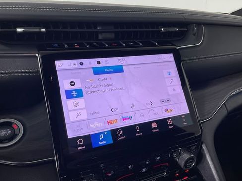 New 2025 Jeep Grand Cherokee Overland w/ Luxury Tech Group IV image 5