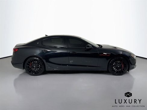 Used 2022 Maserati Ghibli Trofeo image 5