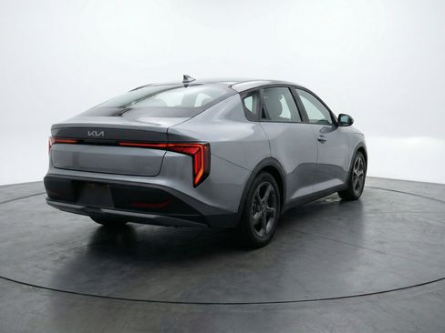 Used 2025 Kia K4 FWD image 9