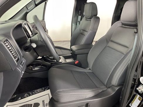 Used 2023 Nissan Frontier SV w/ Midnight Edition Package image 16