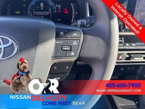 Used 2025 Toyota Camry LE image 18