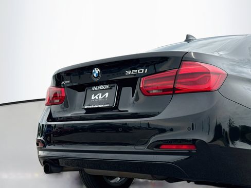 Used 2016 BMW 320i xDrive Sedan AWD/4WD image 6