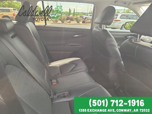 Used 2023 Toyota Highlander XLE FWD image 29