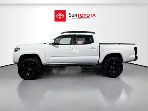 Used 2019 Toyota Tacoma SR5 RWD image 7
