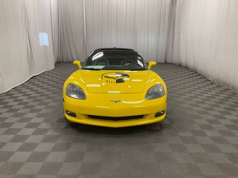 Used 2005 Chevrolet Corvette Coupe w/ Preferred Equipment Group RWD image 15