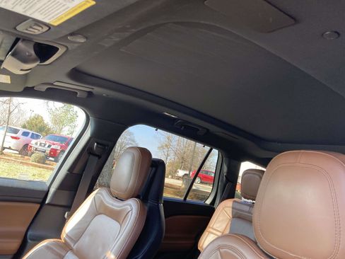 Used 2020 Lincoln Aviator Reserve w/ Equipment Group 202A image 23