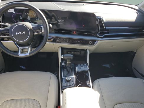 Certified 2025 Kia Sportage EX image 12