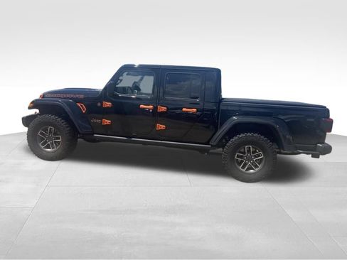 Used 2025 Jeep Gladiator Mojave AWD/4WD image 22
