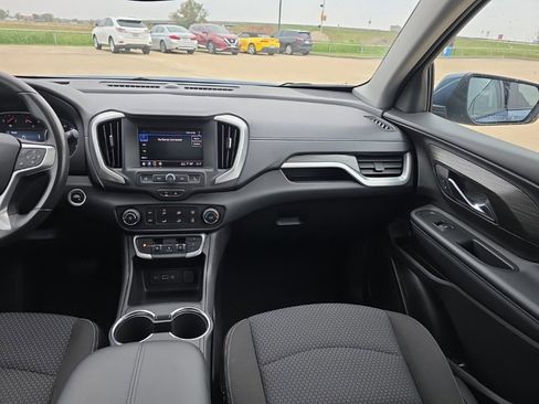 Used 2024 GMC Terrain SLE image 13