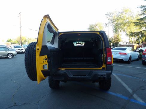 Used 2007 HUMMER H3 AWD/4WD image 10