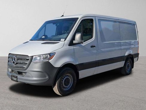 Used 2024 Mercedes-Benz Sprinter 3500 image 7