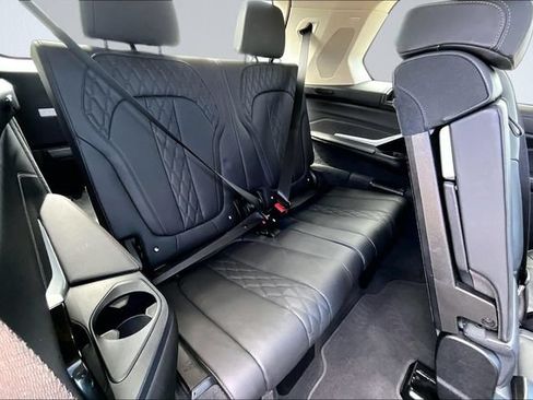 Used 2023 BMW X7 xDrive40i AWD/4WD image 26